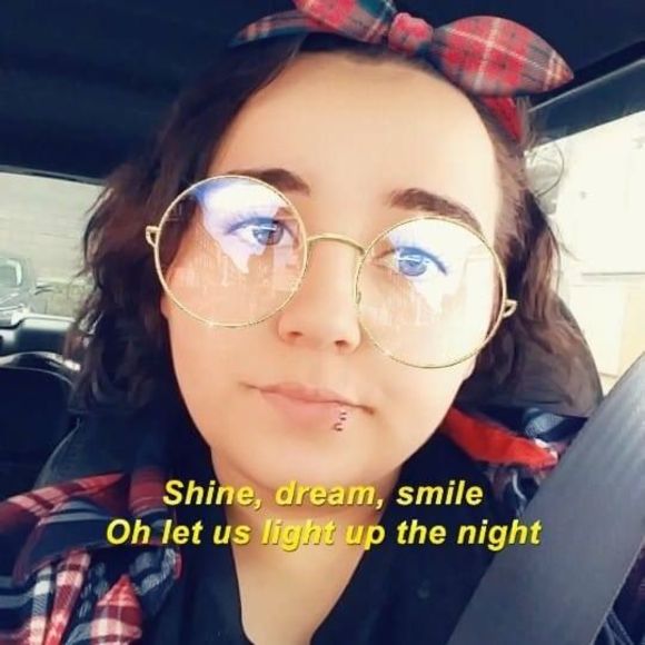 Meet your Posher, Megan - Picture 1 of 1